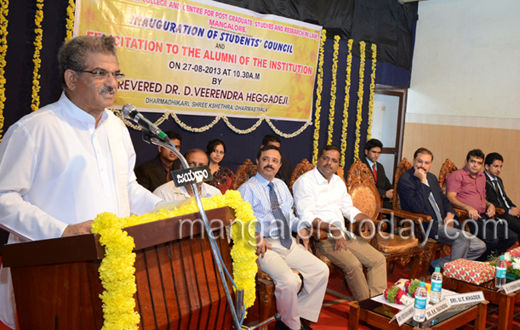 SDM College falicitatting Alumni